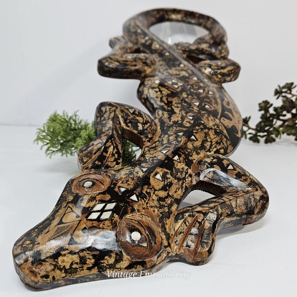 Vtg Wooden Gecko Lizard Wall Hanging Hand Carved Painted Ornament Brown MCM